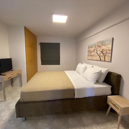 Orama Rooms 2 Kalamata Exterior photo